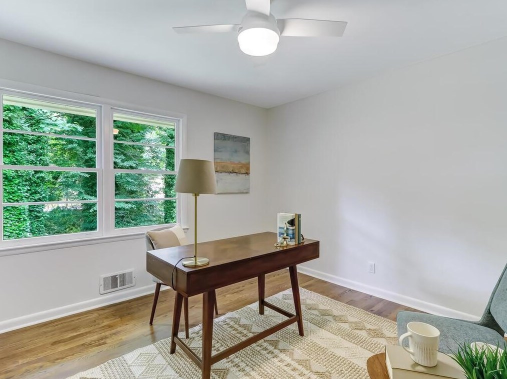 2556 Sunset Dr, Atlanta GA  30345-1947 exterior