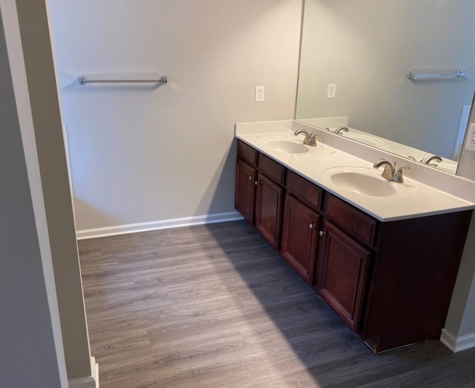 2554 Wrangler Dr, Atlanta GA  30331-9453 exterior