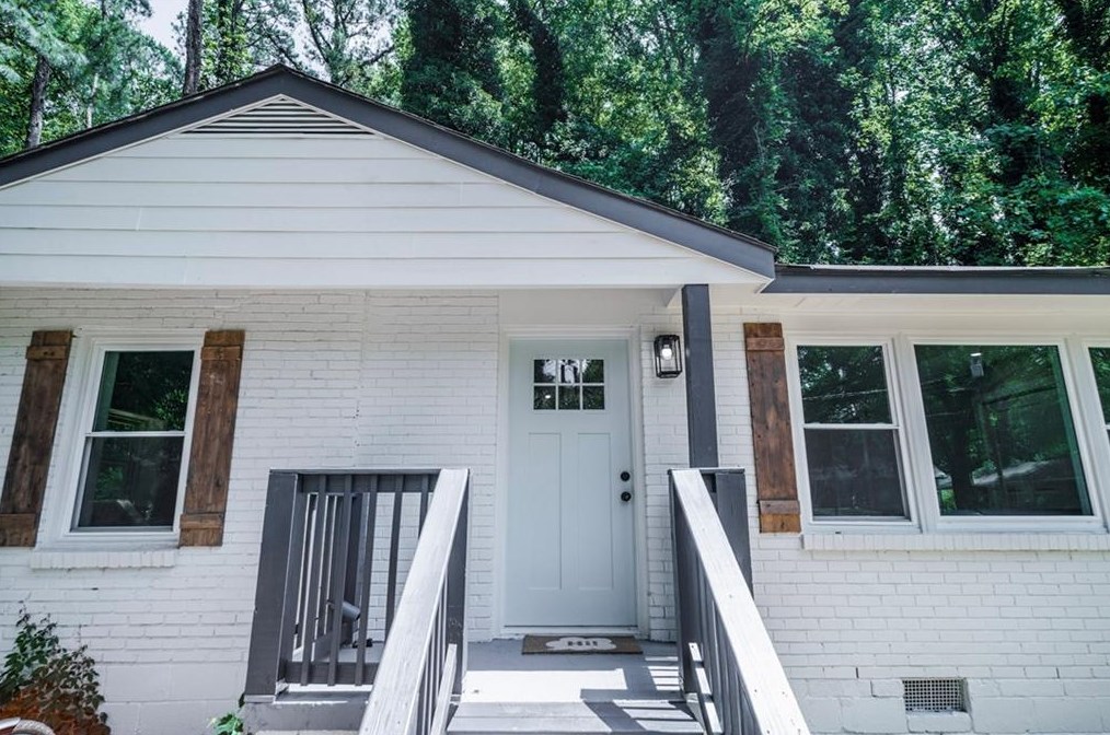 473 Park Valley Dr, Atlanta, GA 30318-6251