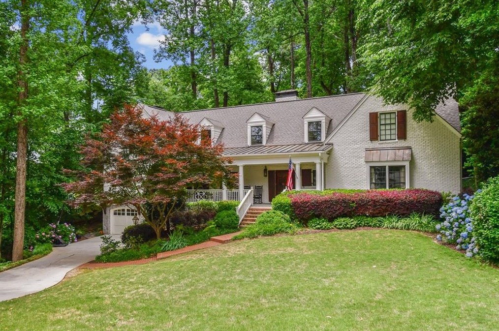 3896 Sheldon Dr, Atlanta, GA 30342-4210