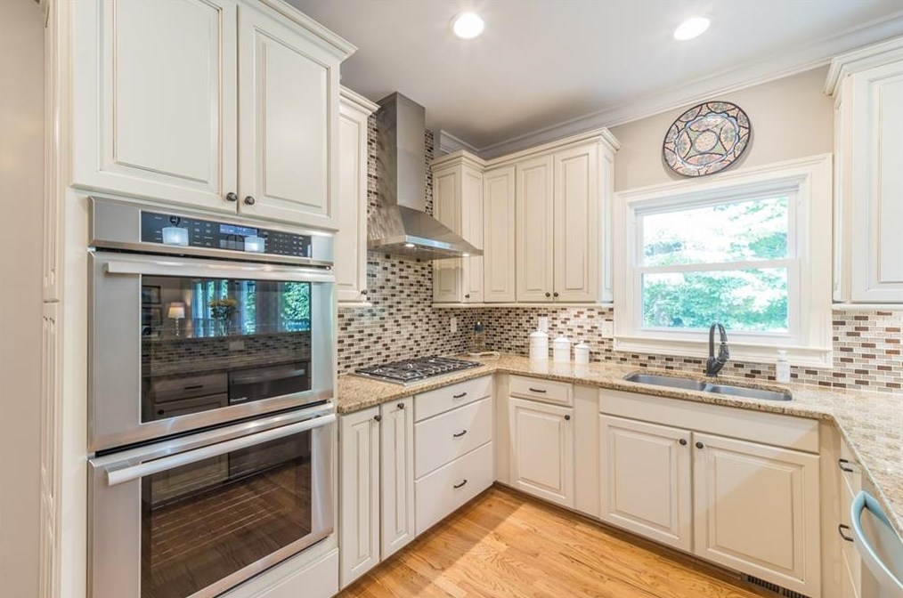 865 Devenish Ln, Roswell, GA 30075-5553