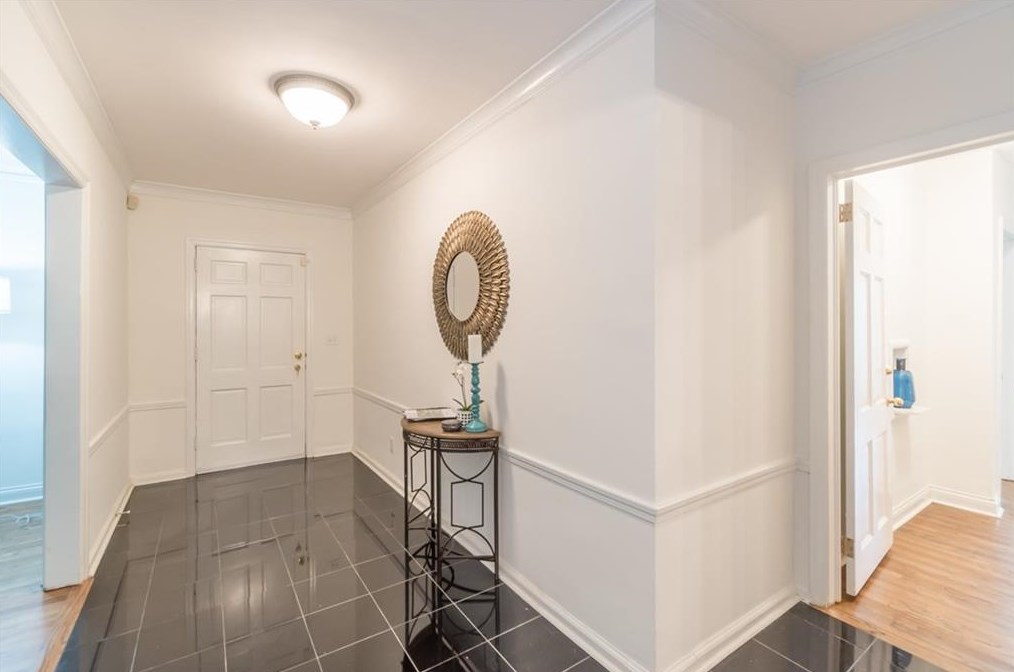 164 Parkwood Rd, Decatur GA  30030-2812 exterior