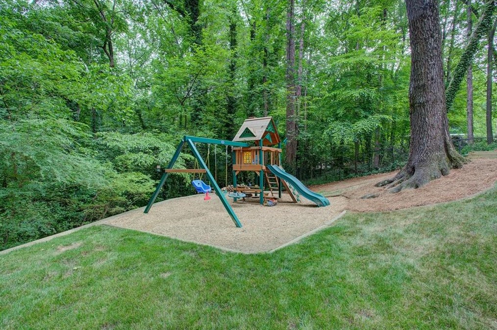 2676 Ridge Valley Rd, Atlanta GA  30327-1824 exterior