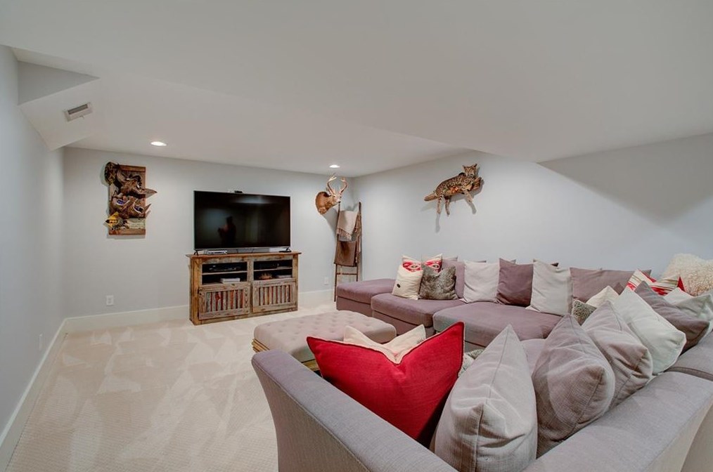 2676 Ridge Valley Rd, Atlanta GA  30327-1824 exterior