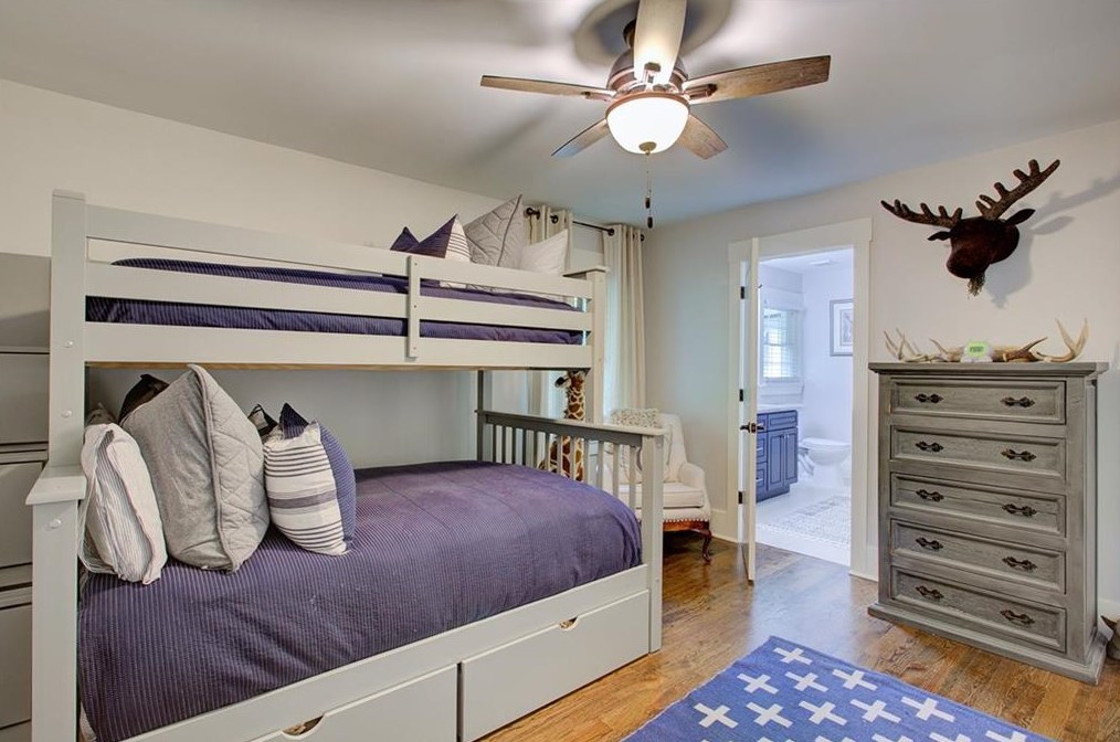 2676 Ridge Valley Rd, Atlanta GA  30327-1824 exterior