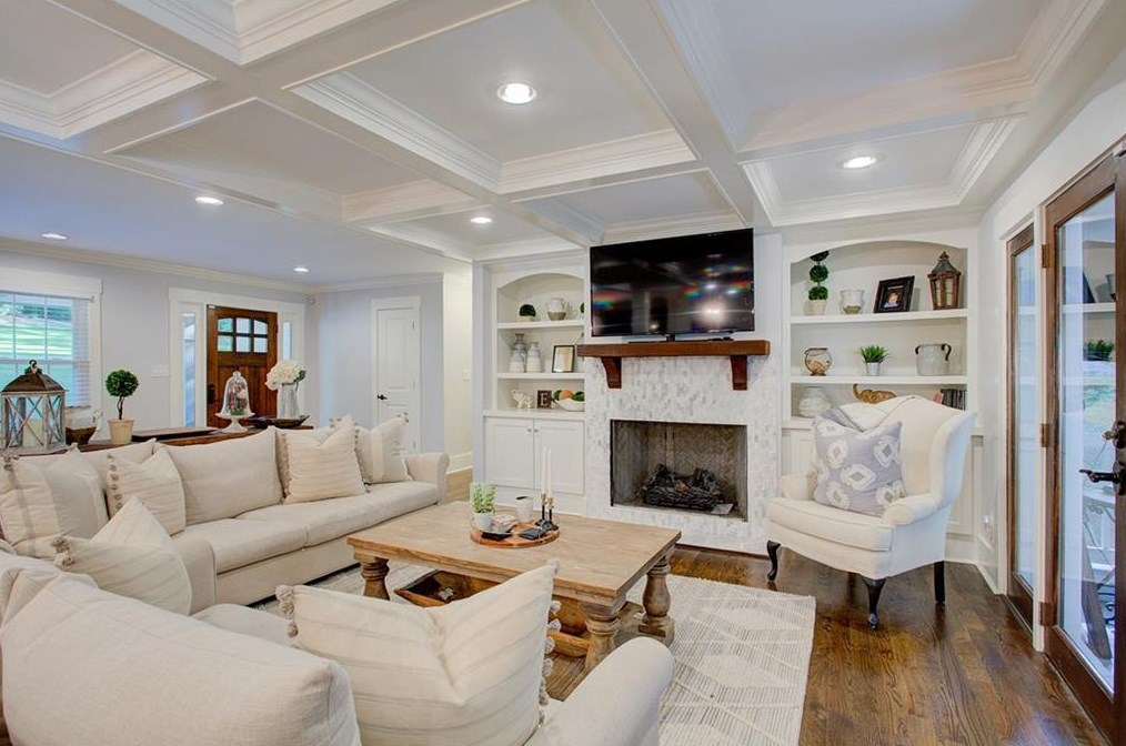 2676 Ridge Valley Rd, Atlanta GA  30327-1824 exterior