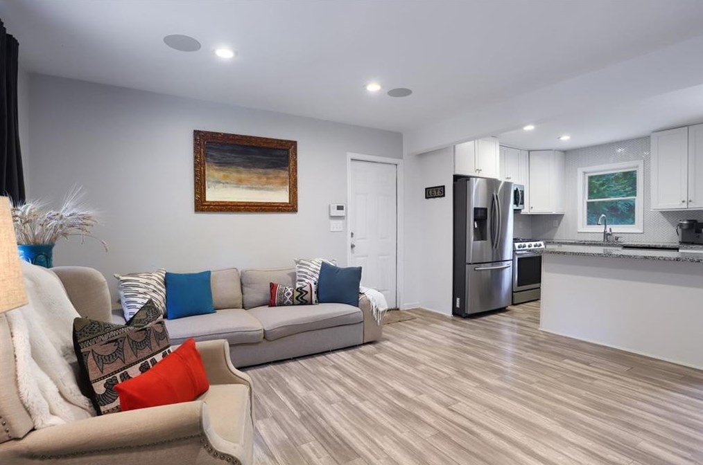 336 Karen Dr, Alpharetta, GA 30009-2116