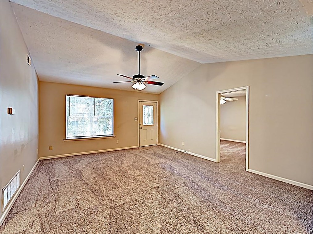 95 Aspen Ct, Dallas GA  30157-6243 exterior