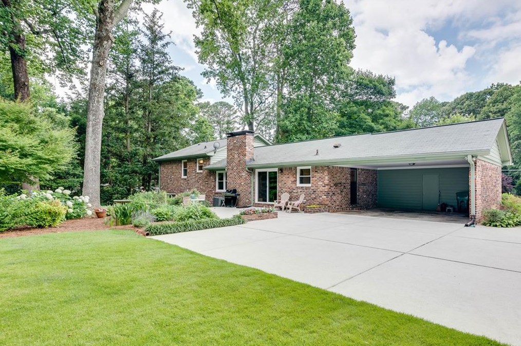 1415 Altamont Dr, Decatur GA  30033-2103 exterior