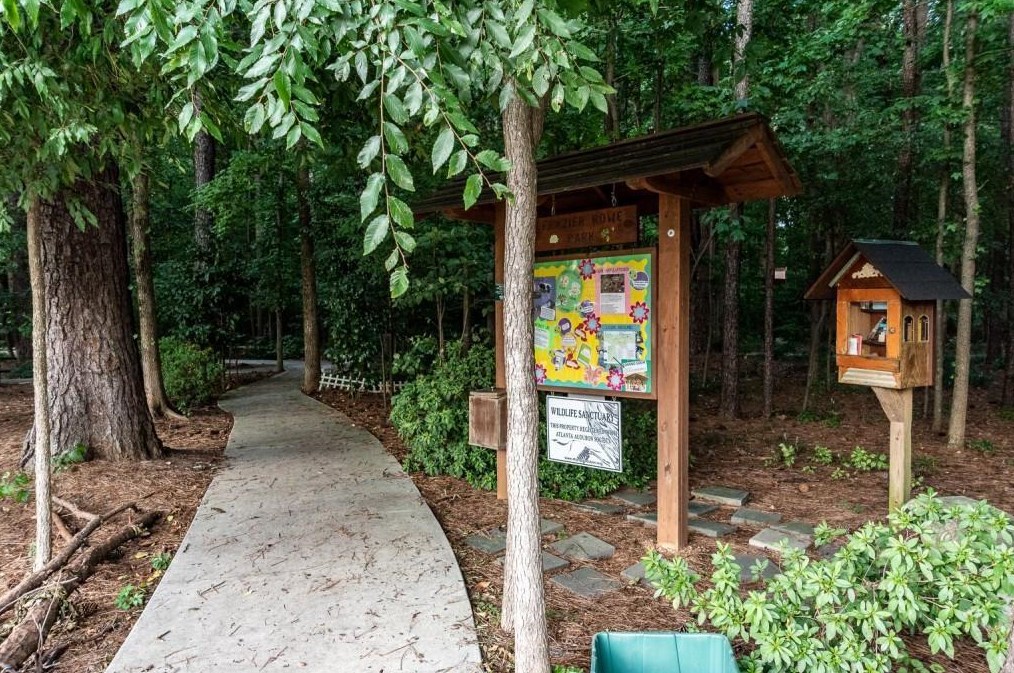 1415 Altamont Dr, Decatur GA  30033-2103 exterior