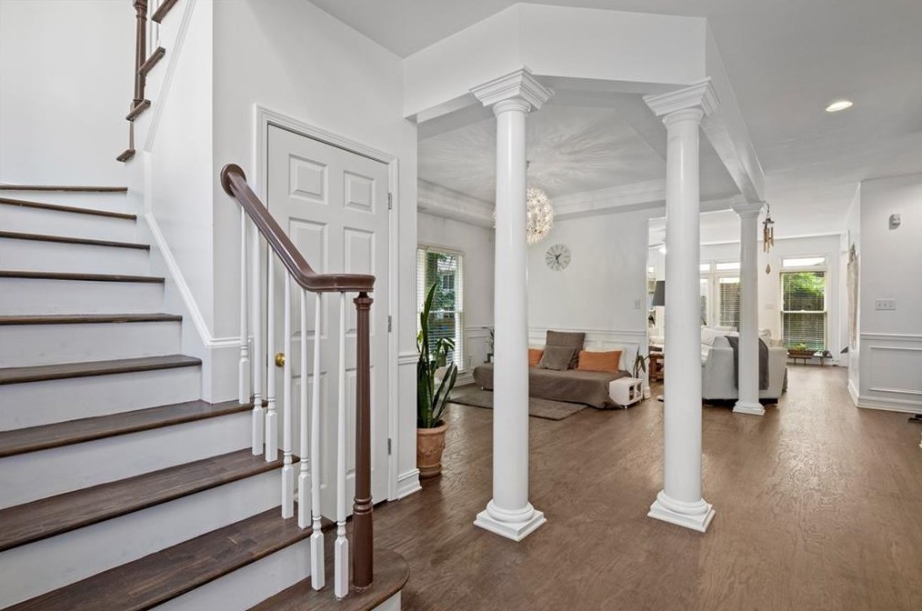 1565 Oak Park Cv, Decatur, GA 30033-2218