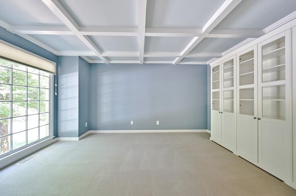 9158 Branch Valley Way, Roswell, GA 30076-3350