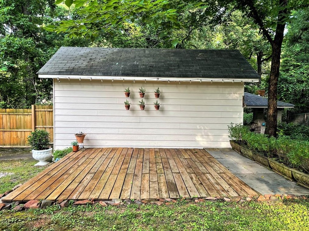 2461 Woodland Cir, Atlanta GA  30344-2765 exterior