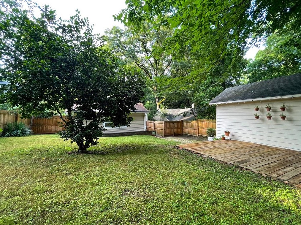 2461 Woodland Cir, Atlanta GA  30344-2765 exterior