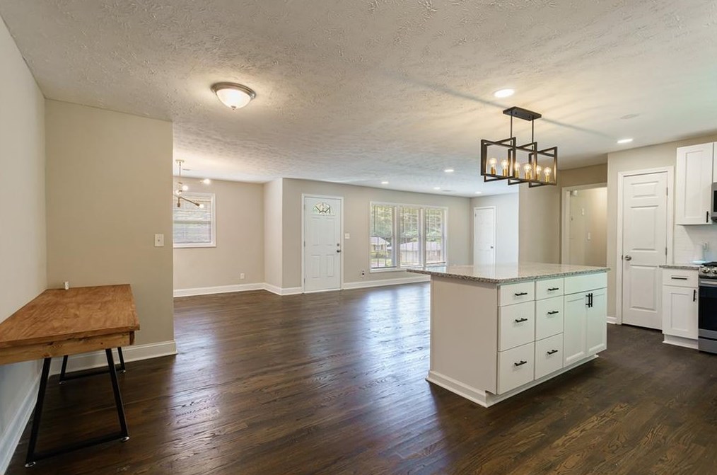 2409 Shamrock Dr, Decatur GA  30032-7149 exterior