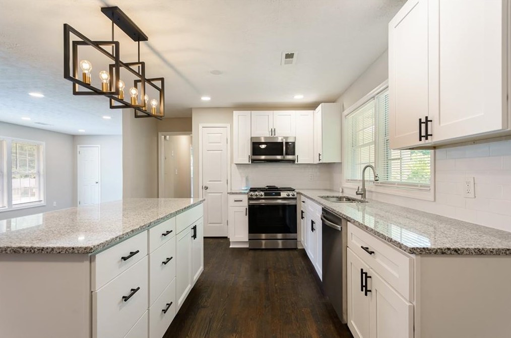 2409 Shamrock Dr, Decatur GA  30032-7149 exterior