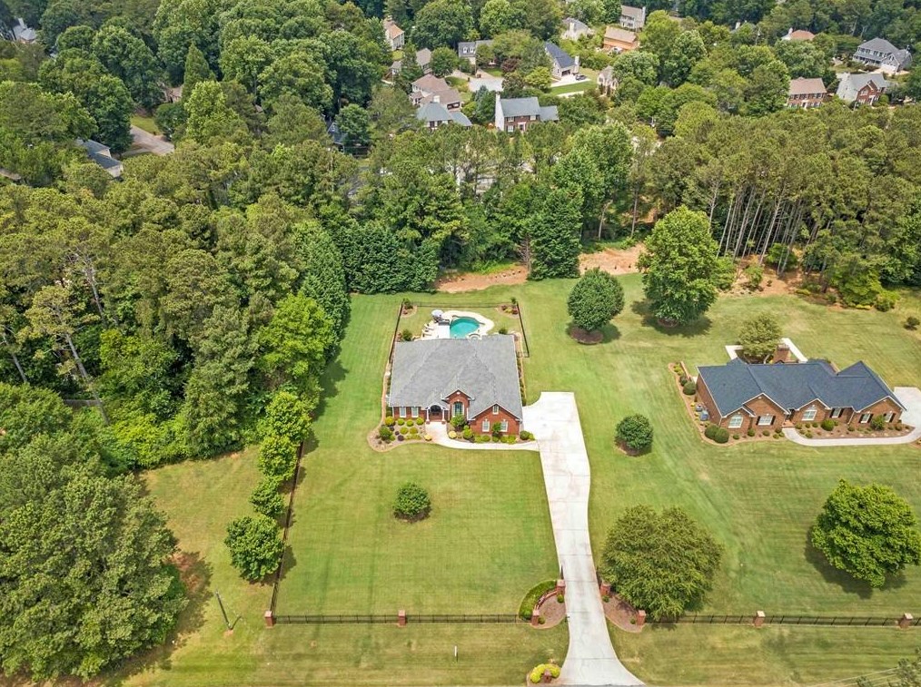 806 Moon Place Rd, Lawrenceville, GA 30044-8000