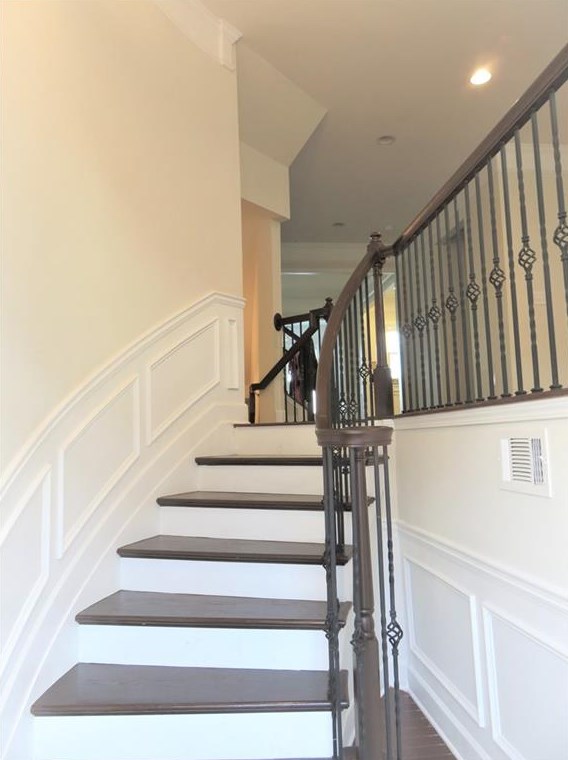 2541 Sibley Dr, Atlanta GA  30324-3107 exterior