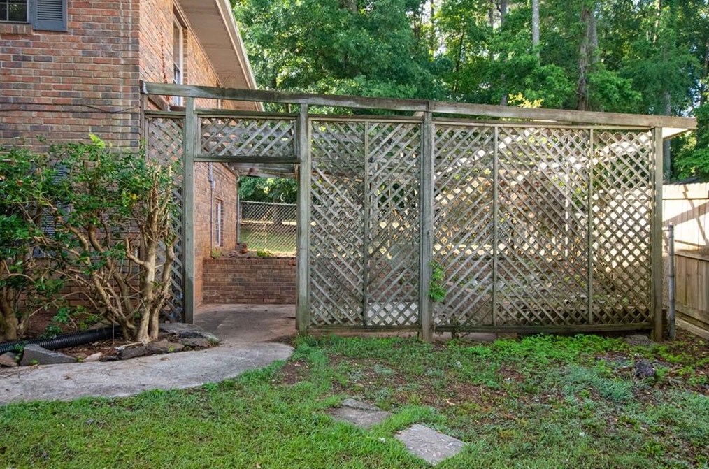 360 South Dr, Hampton, GA 30228