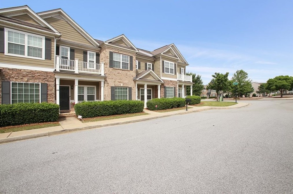 7599 Avalon Blvd, Fairburn, GA 30213-6093