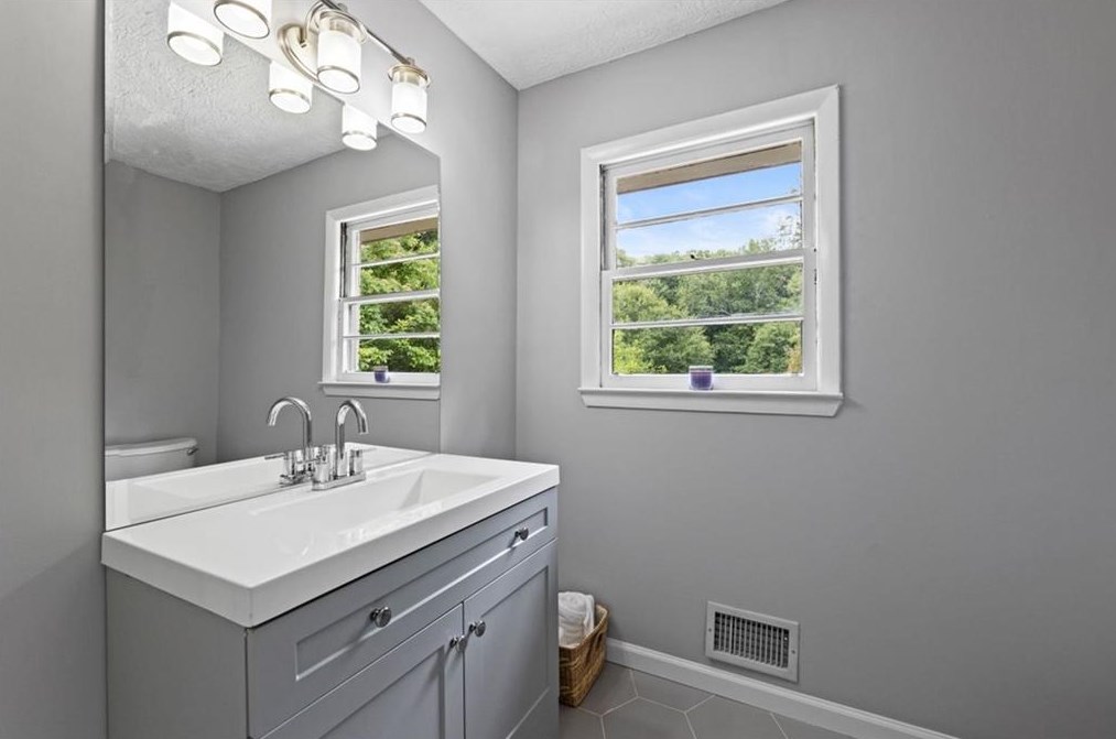 2329 Belmont Dr, Decatur GA  30032-5619 exterior