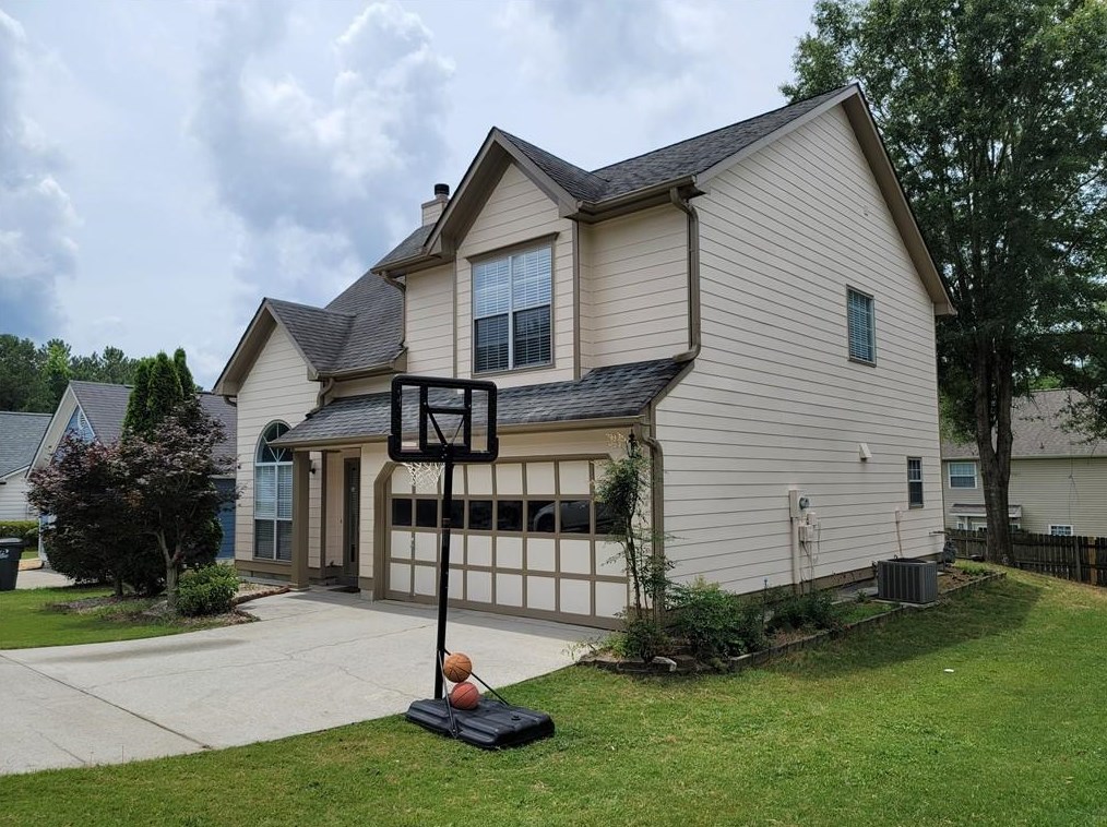 2095 Racquet Club Cir, Lawrenceville GA  30043-5696 exterior