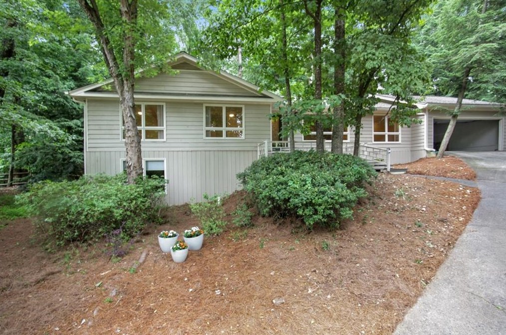 310 Clear Creek Ct, Roswell, GA 30076-3013