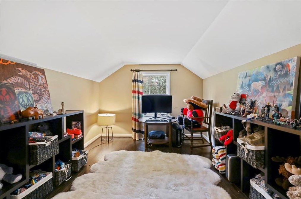 4384 Whitewater Creek Rd, Atlanta GA  30327-3958 exterior