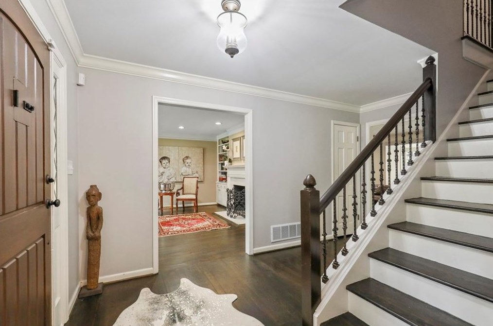 4384 Whitewater Creek Rd, Atlanta GA  30327-3958 exterior