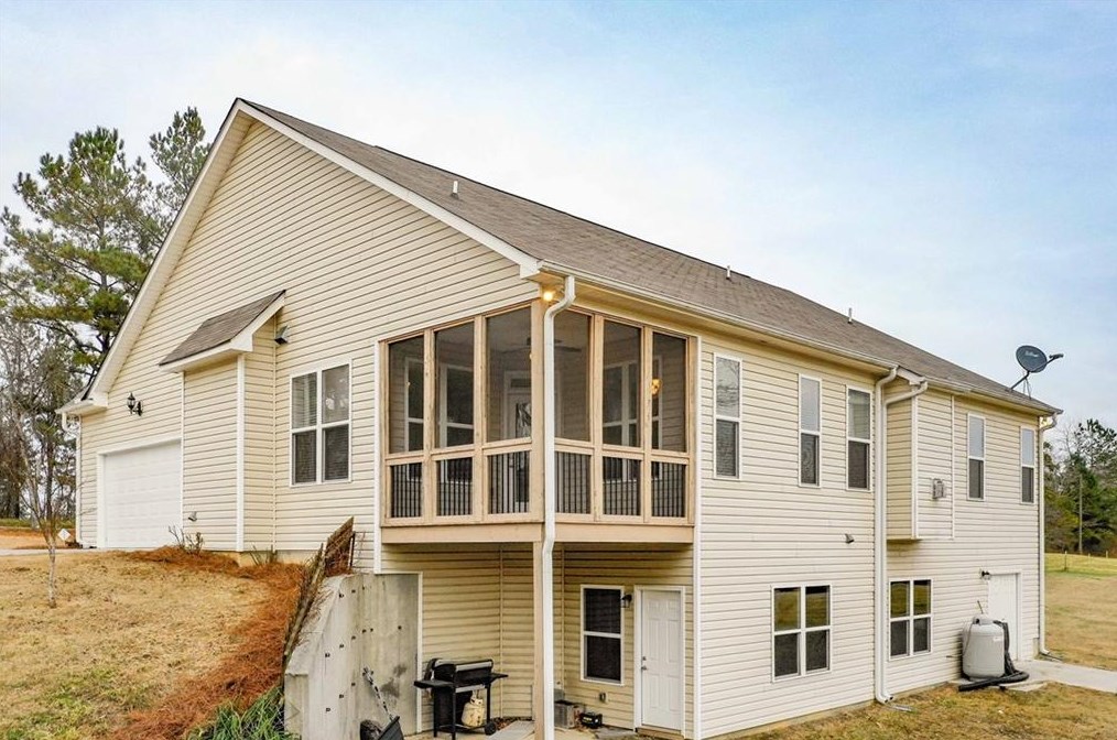 1565 Willow Springs Rd, Dallas GA  30132-0027 exterior
