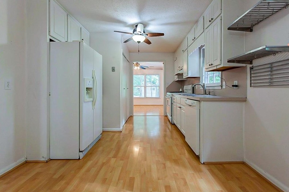 2010 Carriage Way, Lawrenceville GA  30043-2705 exterior