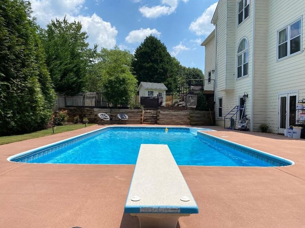 245 Fieldstone Ct, Alpharetta, GA 30009-6806
