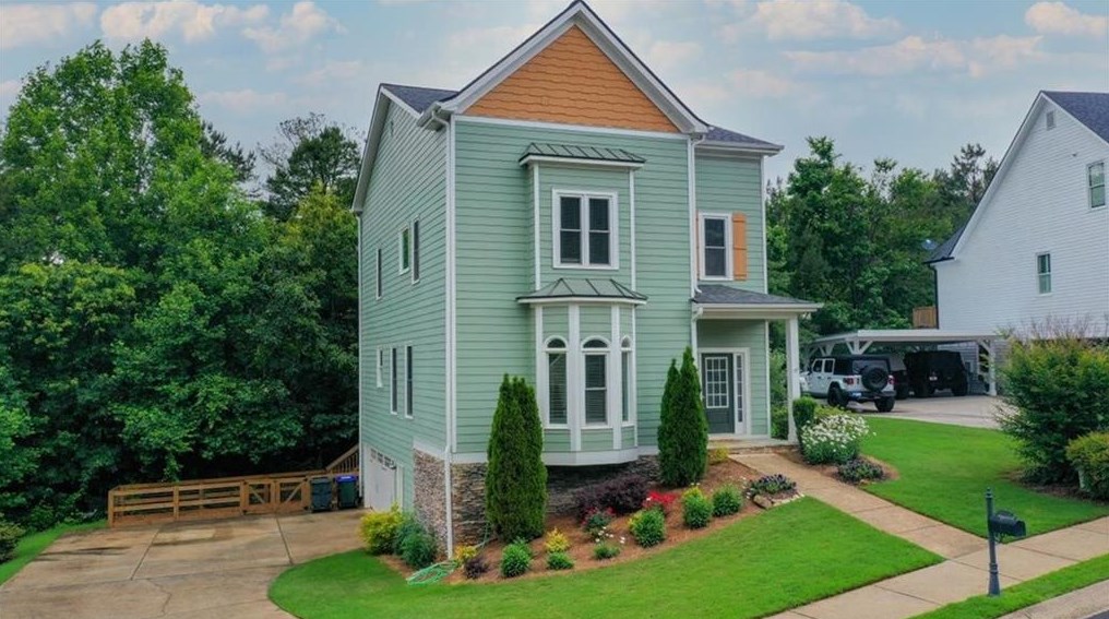 206 Harris Ct, Ball Ground, GA 30107