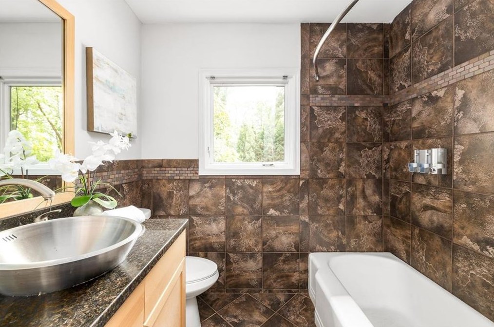 1216 Oldfield Rd, Decatur GA  30030-4545 exterior