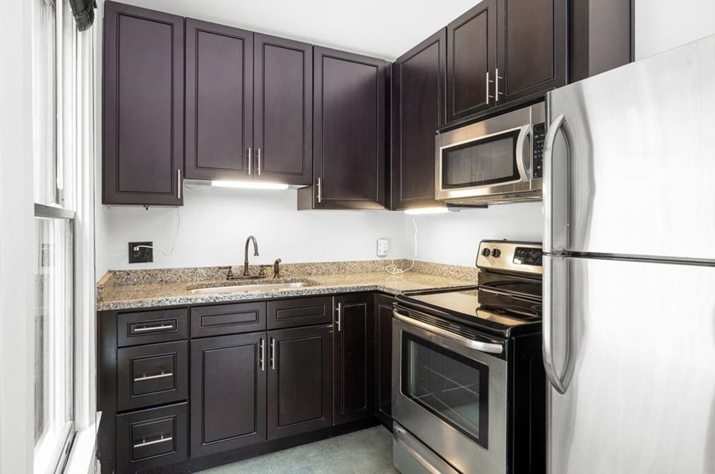 1216 Oldfield Rd, Decatur GA  30030-4545 exterior