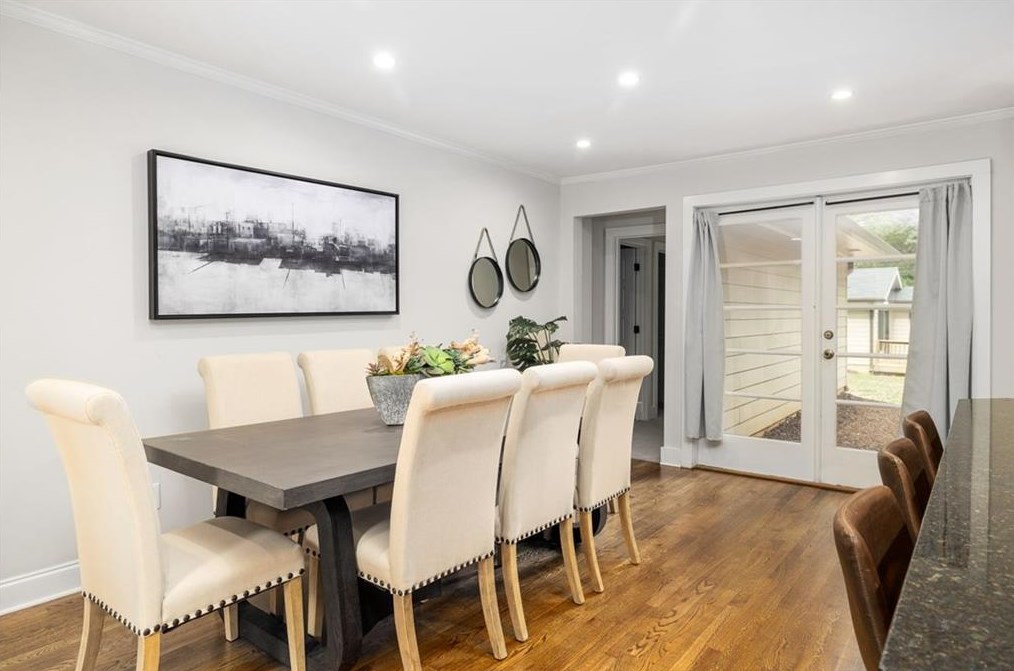 1216 Oldfield Rd, Decatur GA  30030-4545 exterior