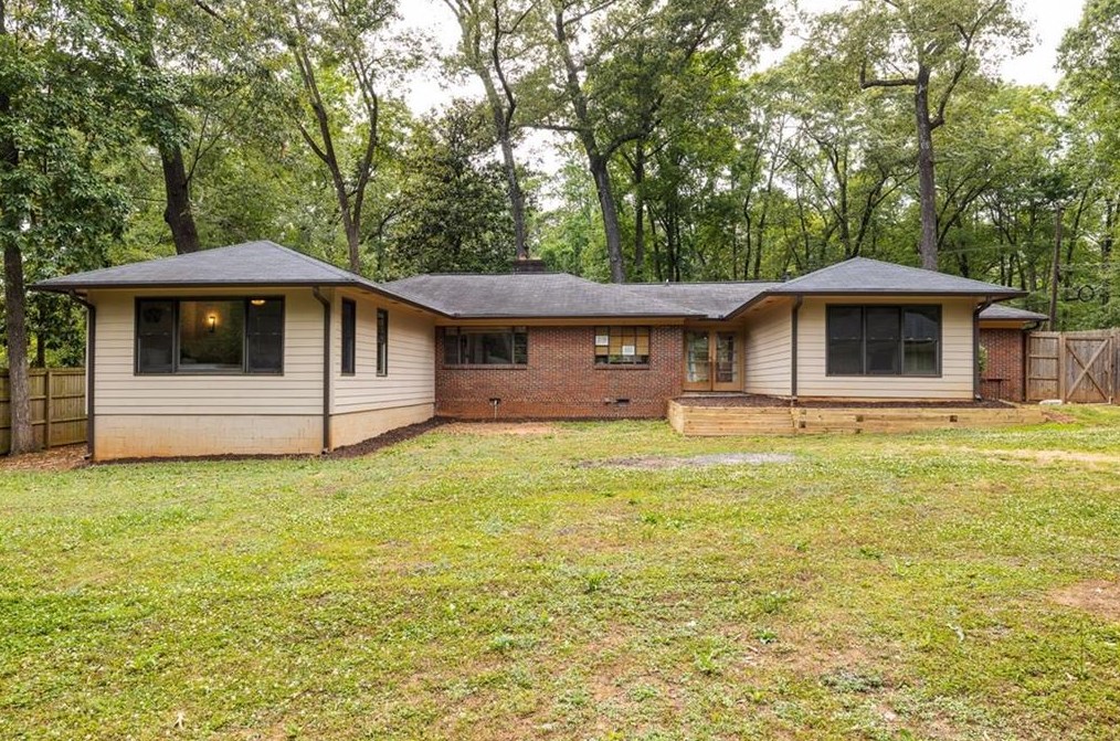 1216 Oldfield Rd, Decatur GA  30030-4545 exterior