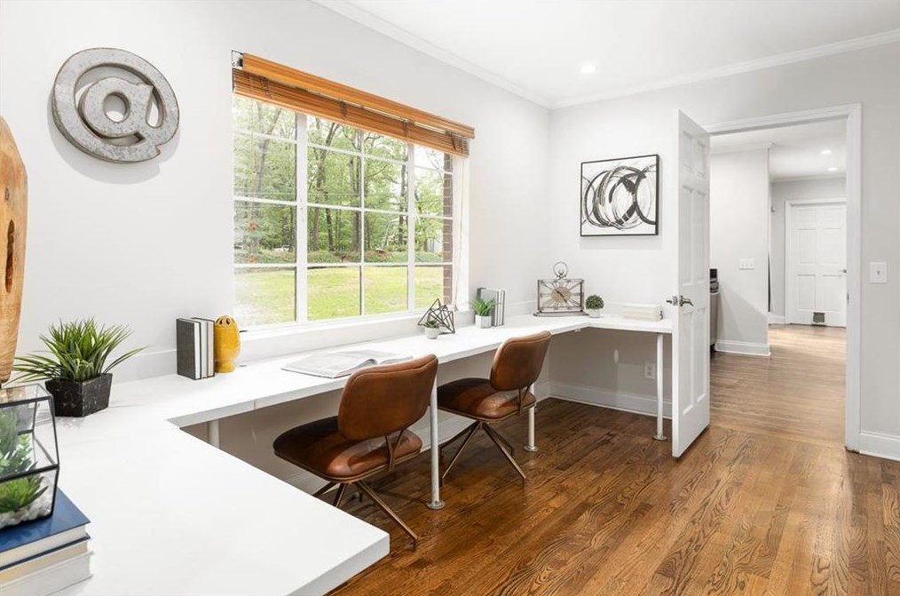 1216 Oldfield Rd, Decatur GA  30030-4545 exterior