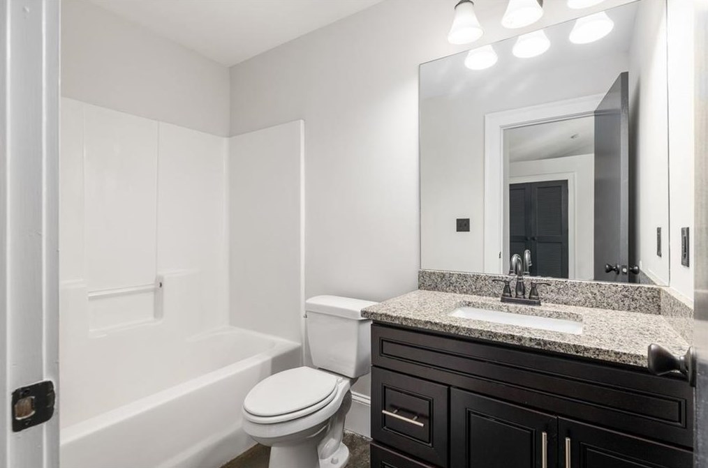 1216 Oldfield Rd, Decatur GA  30030-4545 exterior