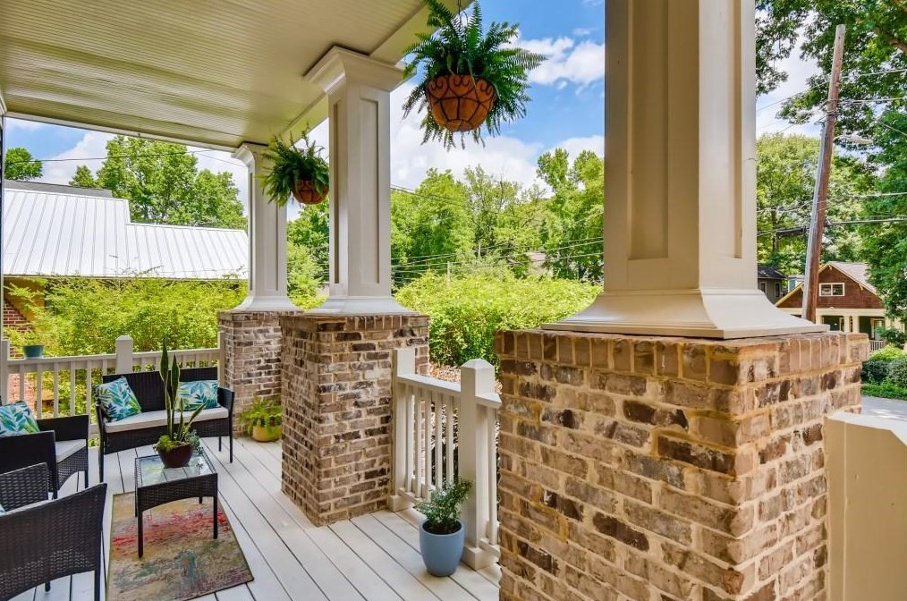 286 Rockyford Rd, Atlanta GA  30317-1348 exterior