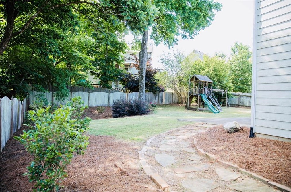 1537 Trilogy Park Dr, Hoschton, GA 30548-1732