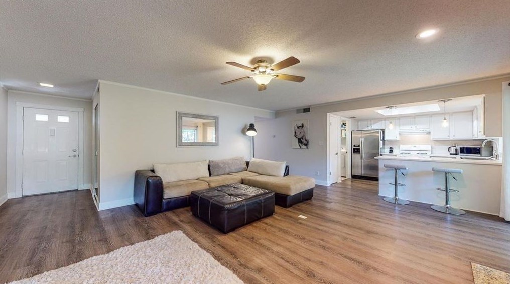 22 Little Silver Ct, Smyrna, GA 30080-8019