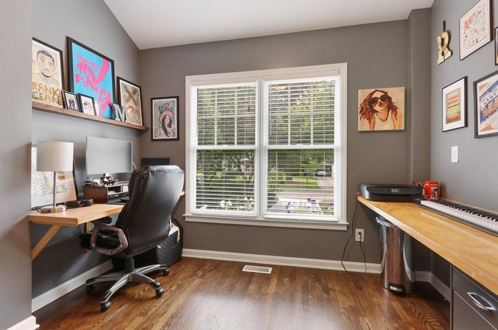 2300 Sanford Rd, Decatur GA  30033-5527 exterior