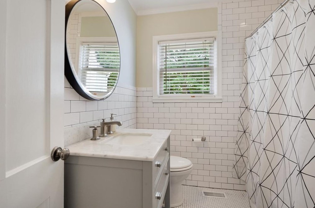 2300 Sanford Rd, Decatur GA  30033-5527 exterior