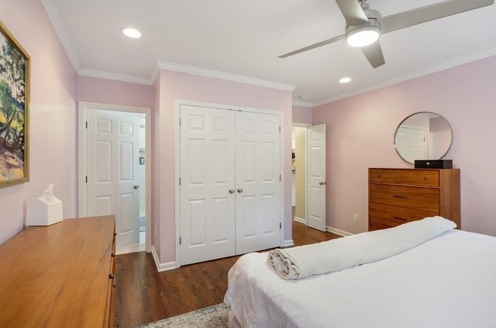 2300 Sanford Rd, Decatur GA  30033-5527 exterior