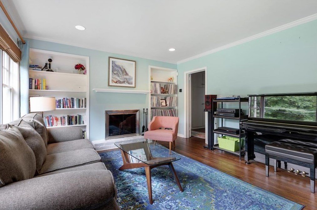 2300 Sanford Rd, Decatur GA  30033-5527 exterior