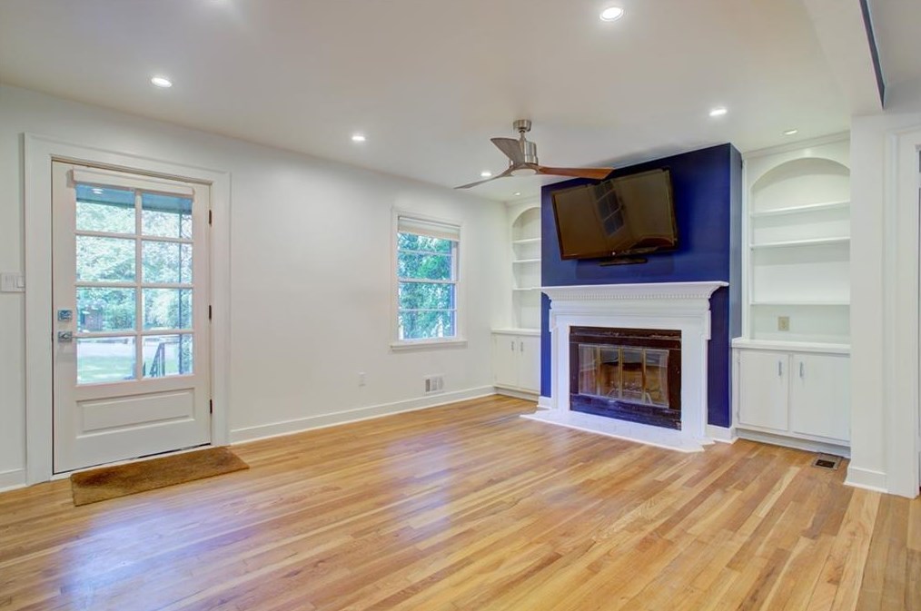 1301 Willivee Dr, Decatur GA  30033-3723 exterior