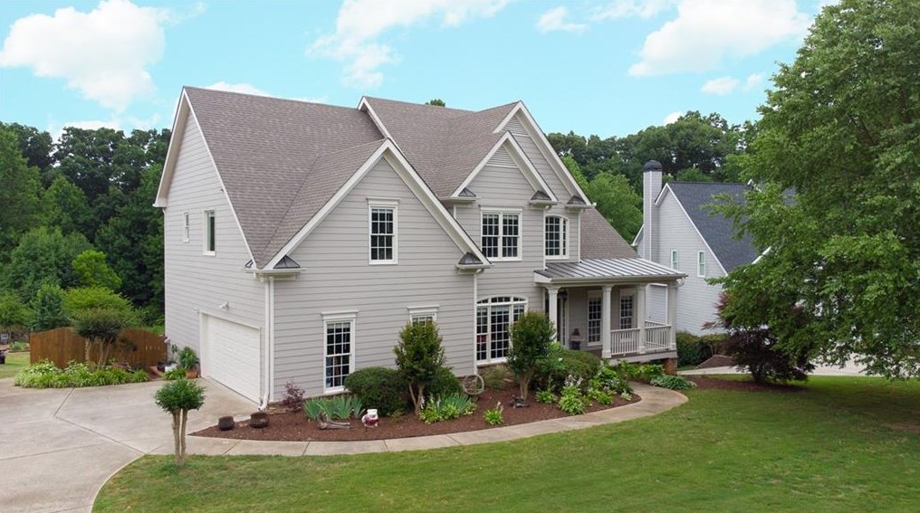 8645 Woodland View Dr, Gainesville, GA 30506