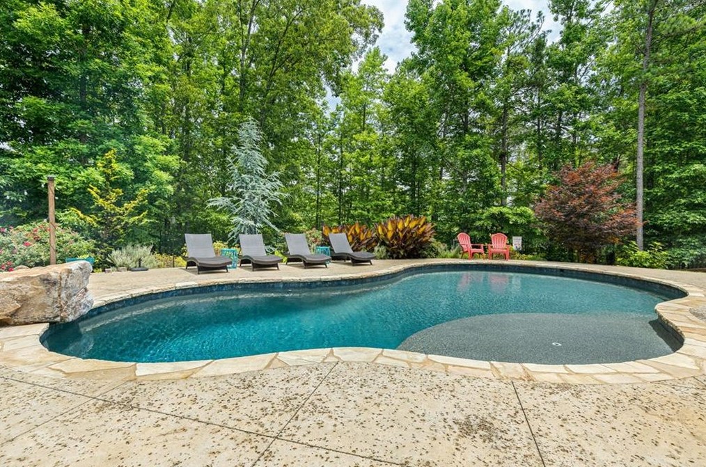 38 Amberhill Ct, Dallas, GA 30132-5409
