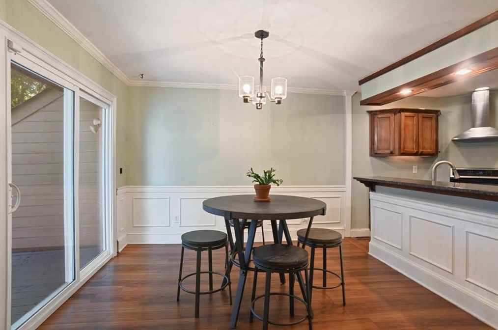 1070 Creatwood Cir, Smyrna GA  30080-8212 exterior